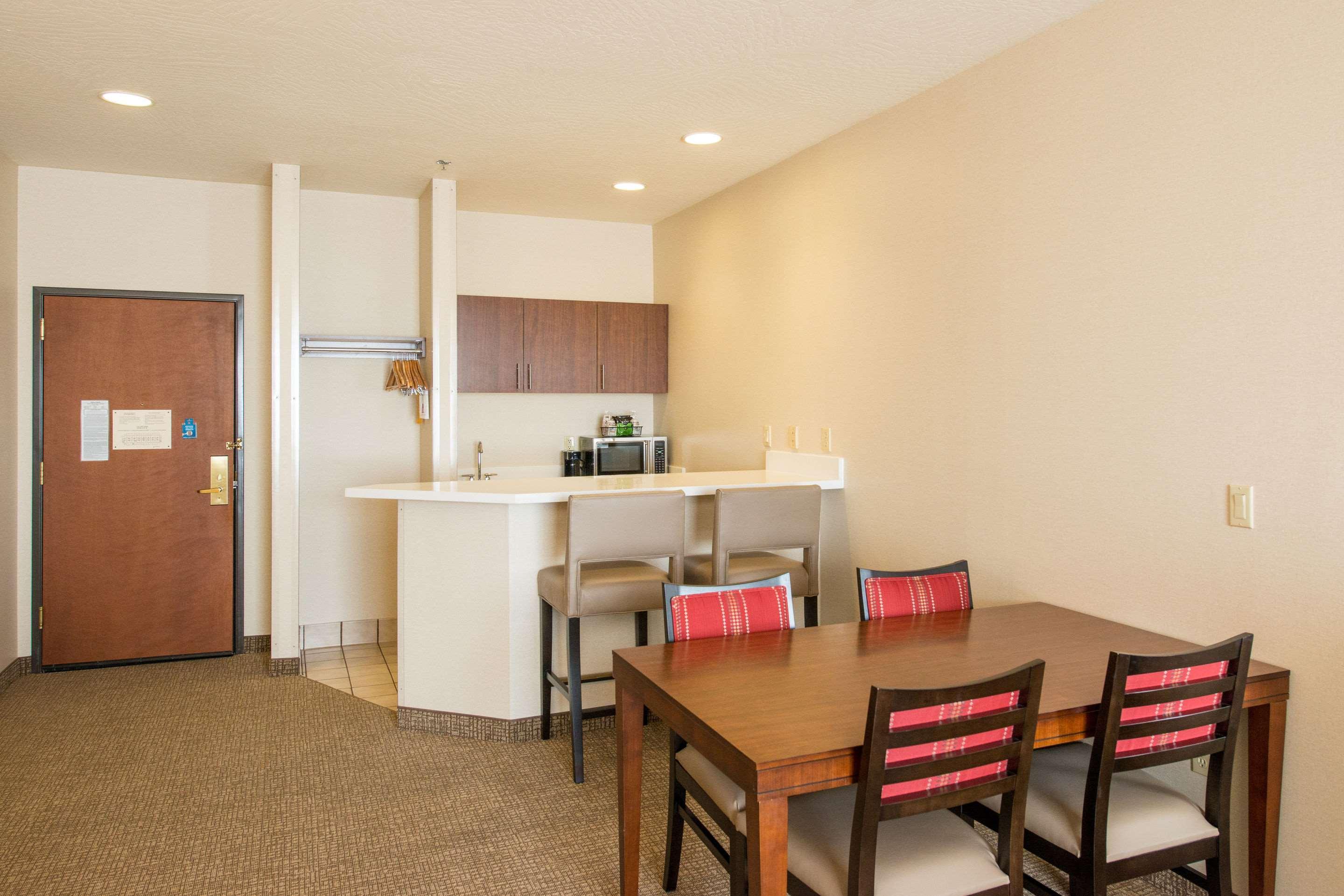 Comfort Suites Springfield-Eugene Ngoại thất bức ảnh