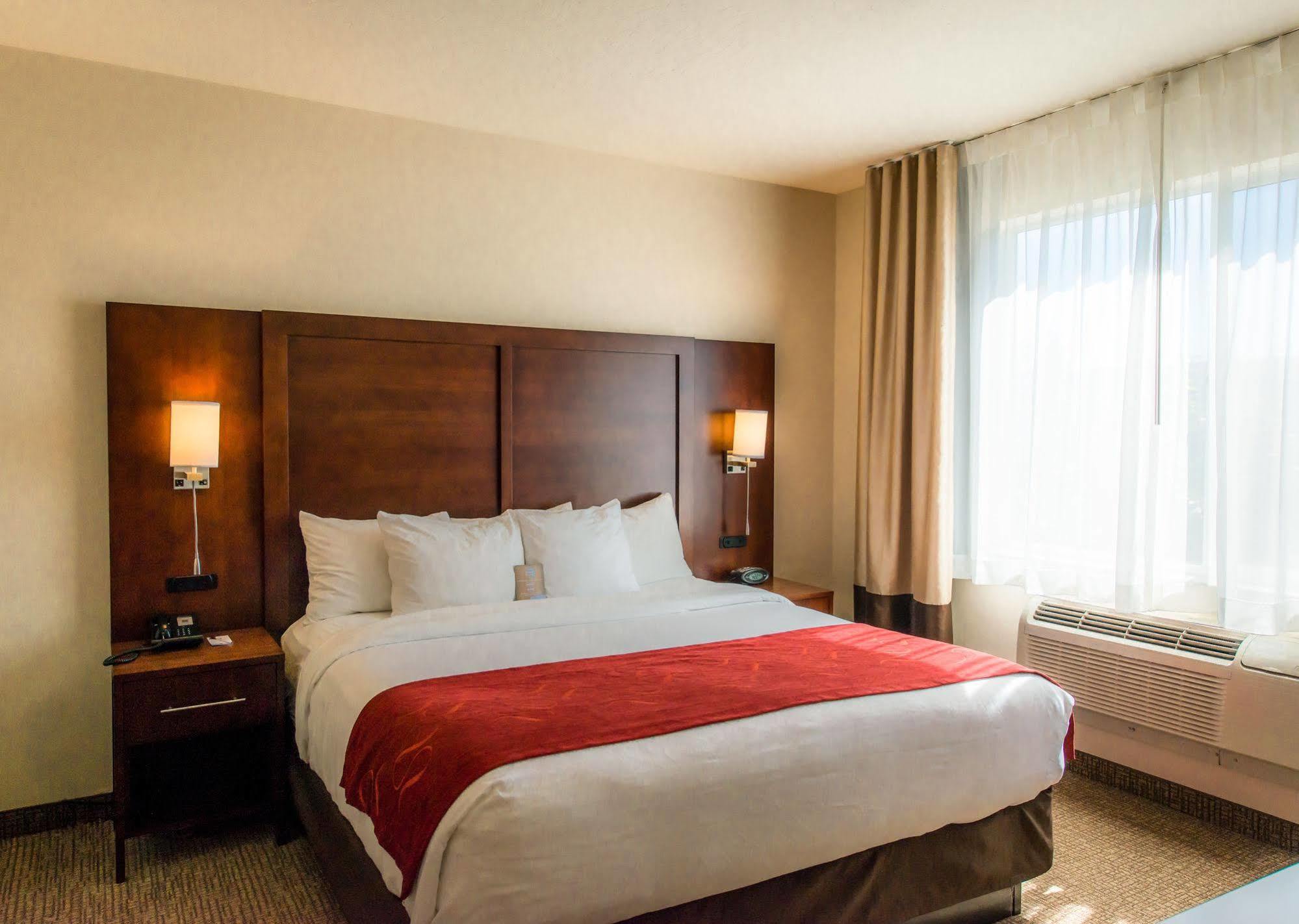 Comfort Suites Springfield-Eugene Ngoại thất bức ảnh